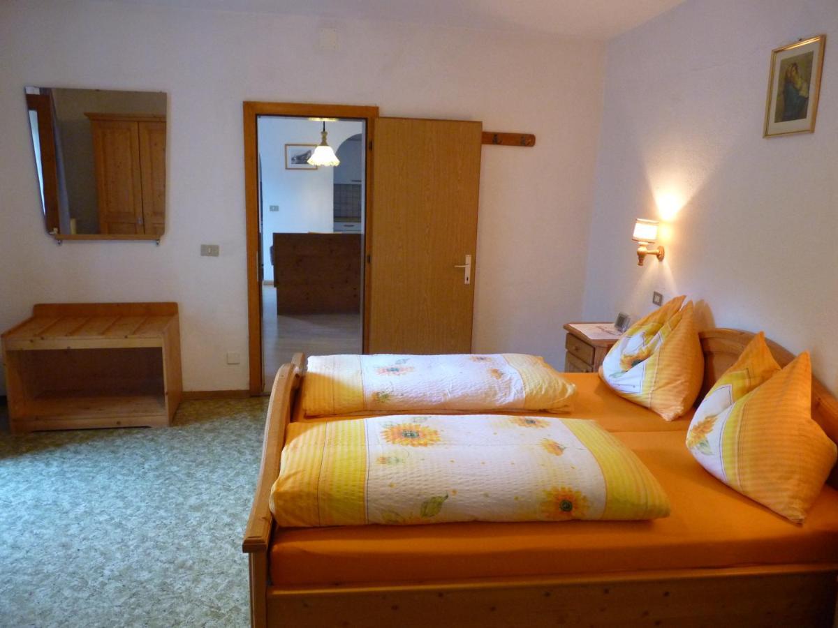 Schlosshof Zu Montani Morter Extérieur photo